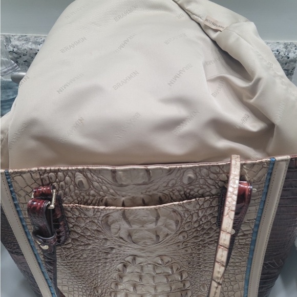 Brahmin Bag - Picture 7 of 9